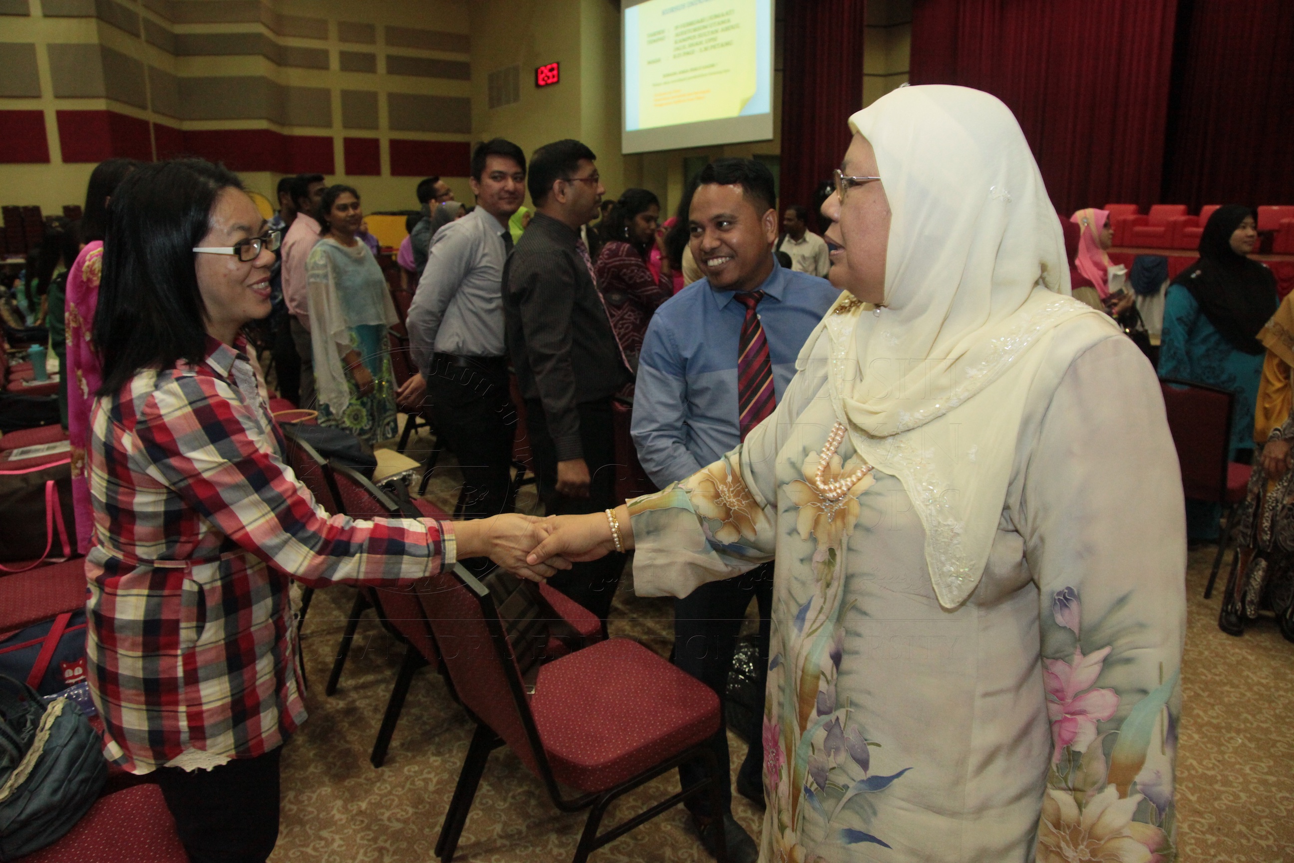 PRO16 16 siswazah IMG 0234